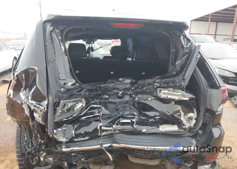 2015 Jeep Grand Cherokee Overland z USA, uszkodzony, nr VIN 1C4RJFCGXFC666080